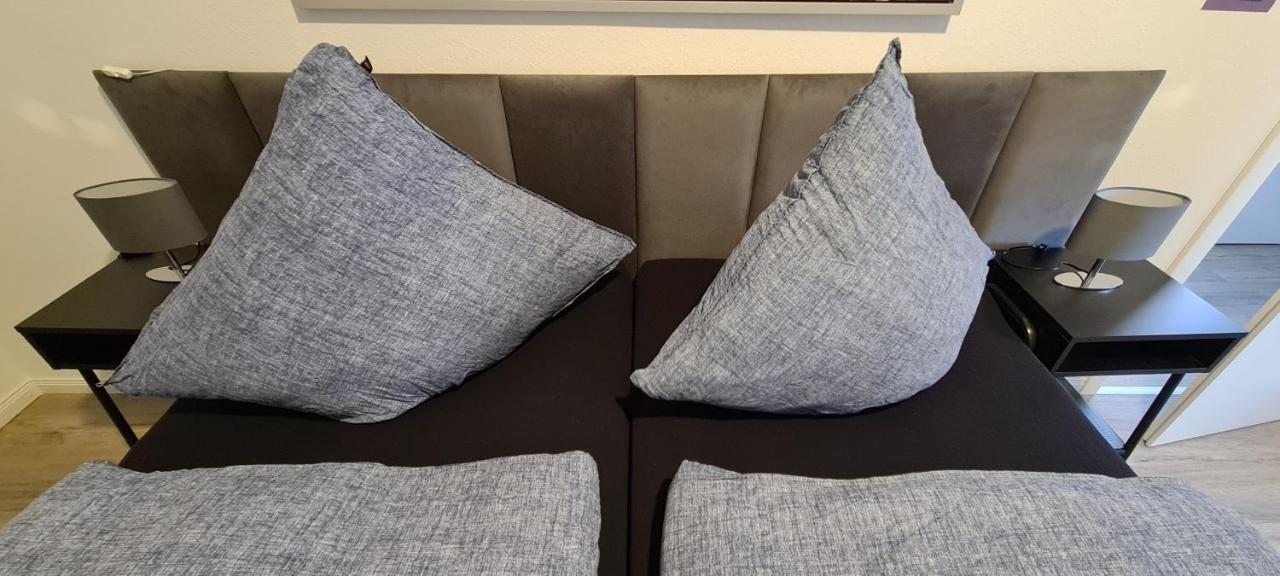 Appartement Lavendel, Ferienwohnung Mit Eigenem Eingang Wie Ein Kleines Haus Bad Salzuflen Esterno foto