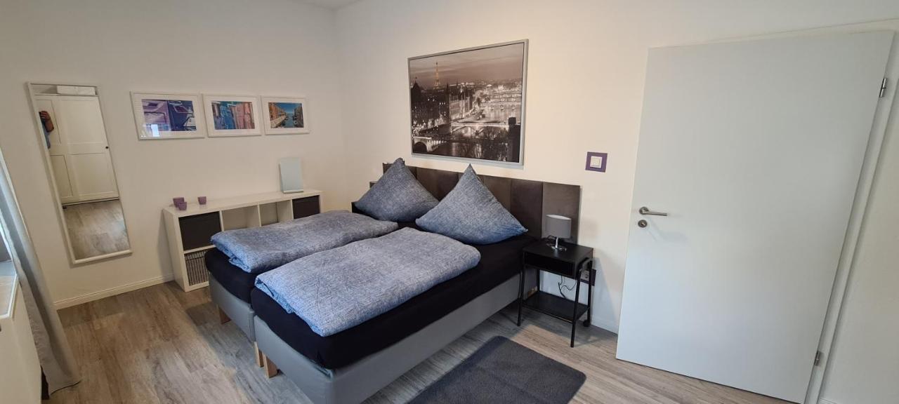 Appartement Lavendel, Ferienwohnung Mit Eigenem Eingang Wie Ein Kleines Haus Bad Salzuflen Esterno foto