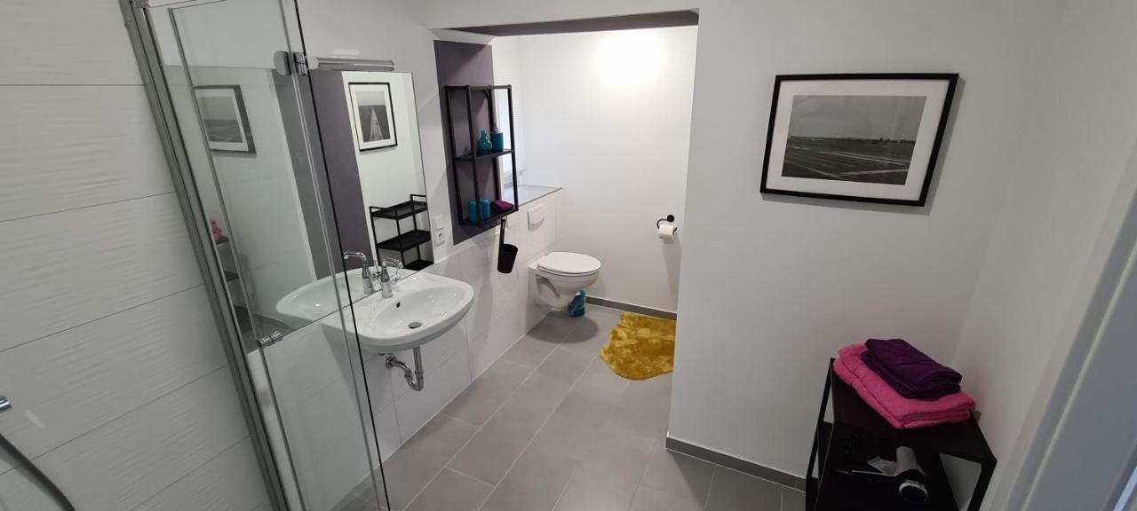Appartement Lavendel, Ferienwohnung Mit Eigenem Eingang Wie Ein Kleines Haus Bad Salzuflen Esterno foto