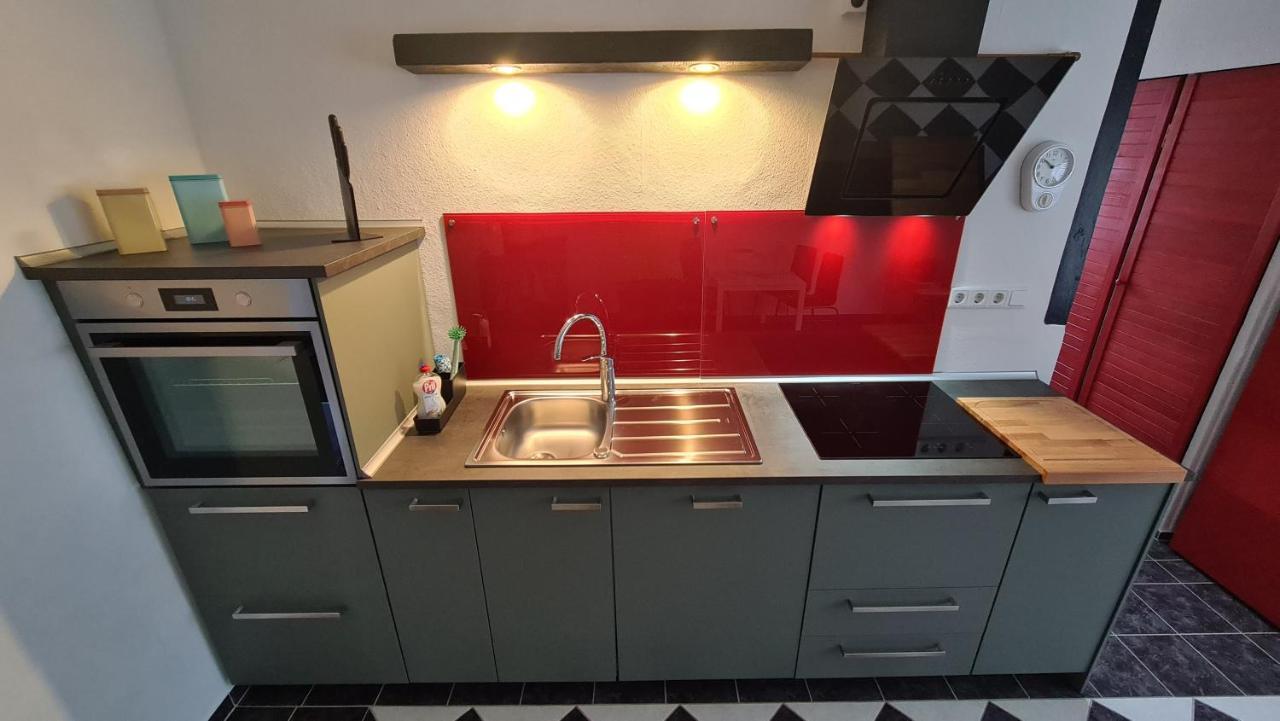Appartement Lavendel, Ferienwohnung Mit Eigenem Eingang Wie Ein Kleines Haus Bad Salzuflen Esterno foto