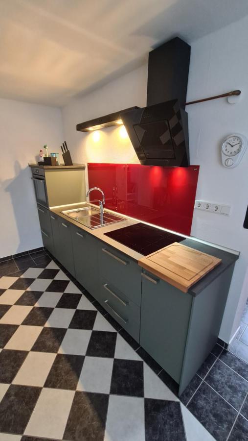 Appartement Lavendel, Ferienwohnung Mit Eigenem Eingang Wie Ein Kleines Haus Bad Salzuflen Esterno foto